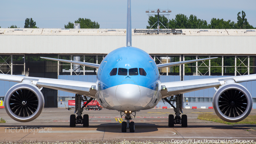 TUI Airlines Netherlands Boeing 787-8 Dreamliner (PH-TFL) | Photo 388918