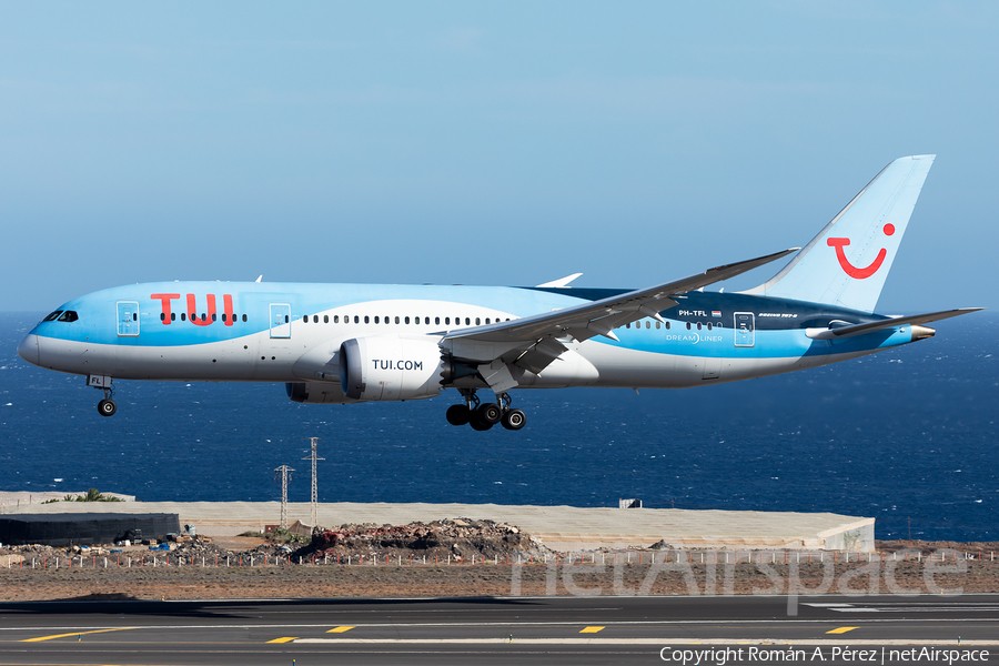 TUI Airlines Netherlands Boeing 787-8 Dreamliner (PH-TFL) | Photo 451658