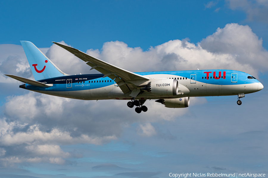 TUI Airlines Netherlands Boeing 787-8 Dreamliner (PH-TFM) | Photo 385880