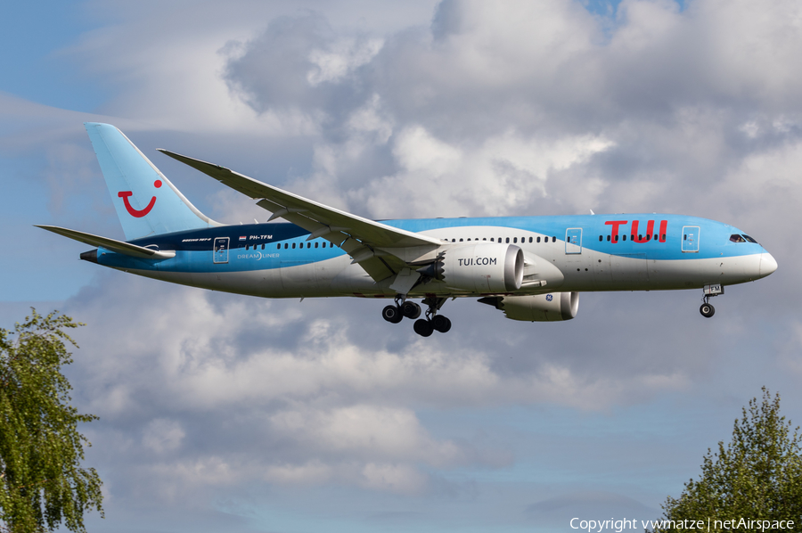 TUI Airlines Netherlands Boeing 787-8 Dreamliner (PH-TFM) | Photo 386049