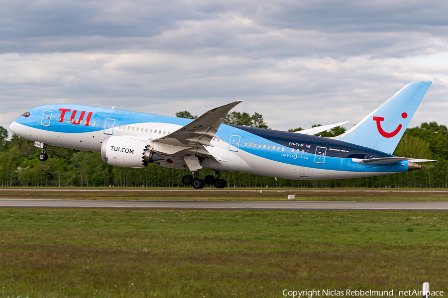 TUI Airlines Netherlands Boeing 787-8 Dreamliner (PH-TFM) | Photo 386060