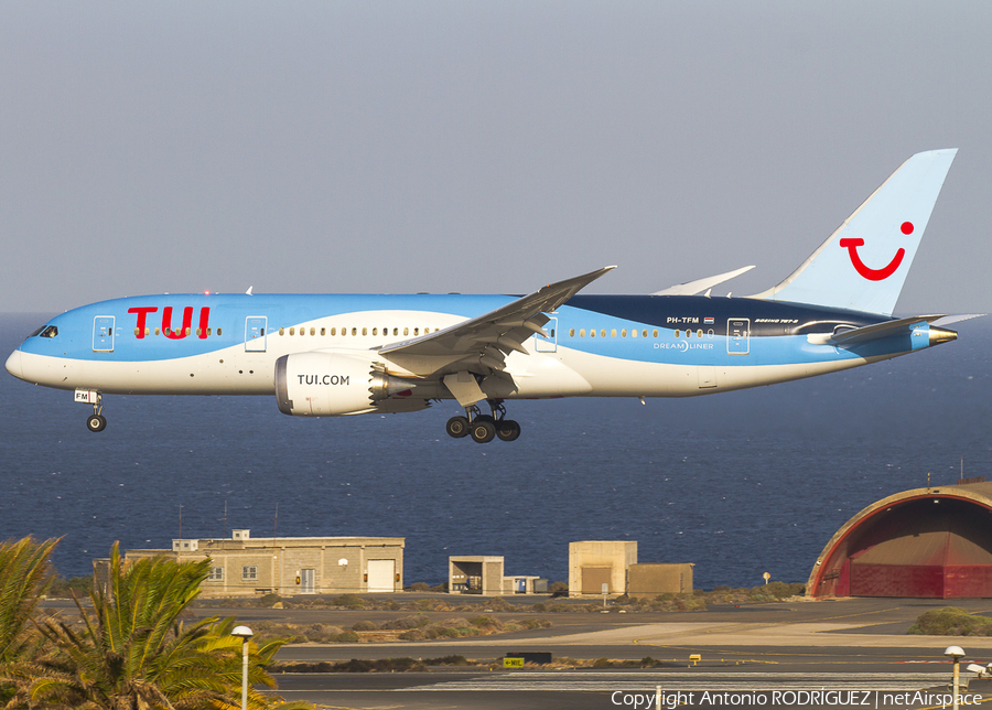 TUI Airlines Netherlands Boeing 787-8 Dreamliner (PH-TFM) | Photo 122731