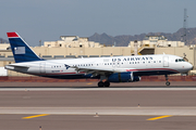 US Airways Airbus A320-232 (N679AW) at  Phoenix - Sky Harbor, United States