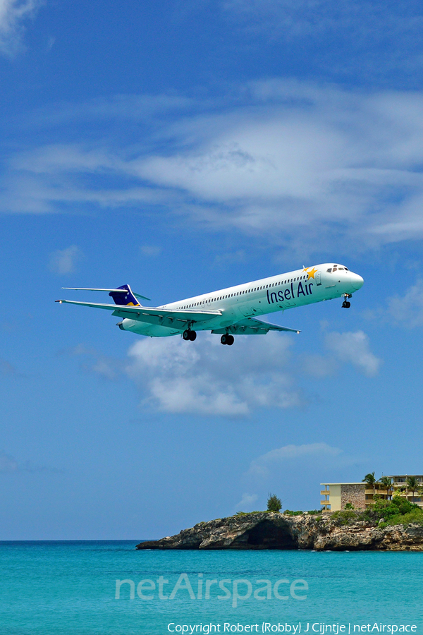 Insel Air McDonnell Douglas MD-83 (PJ-MDA) | Photo 8953