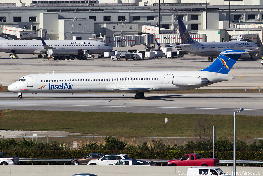 Insel Air McDonnell Douglas MD-82 (PJ-MDC) | Photo 43057