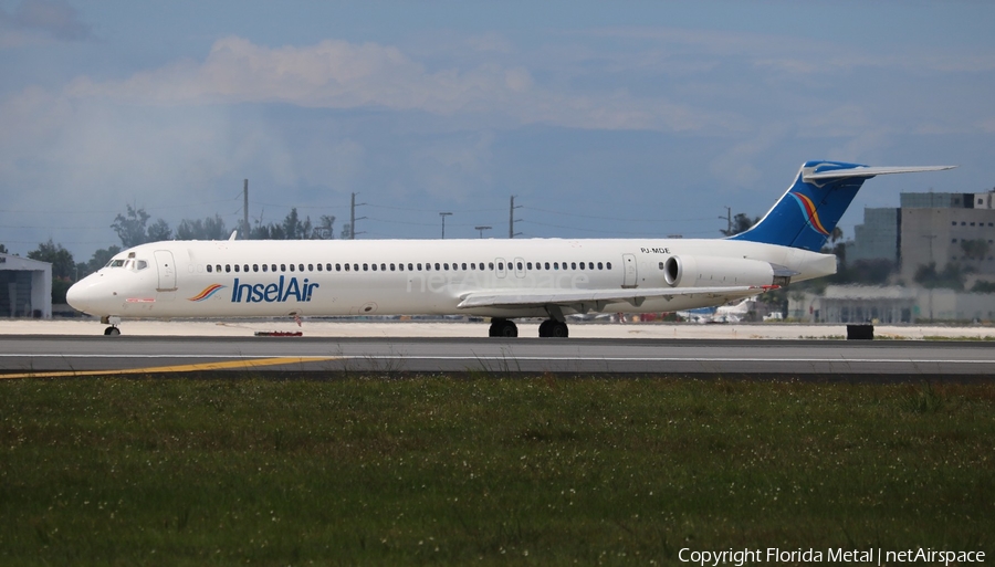 Insel Air McDonnell Douglas MD-82 (PJ-MDE) | Photo 306949