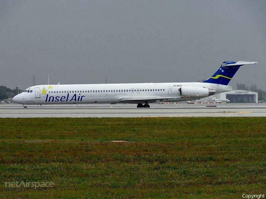 Insel Air McDonnell Douglas MD-82 (PJ-MDE) | Photo 75358