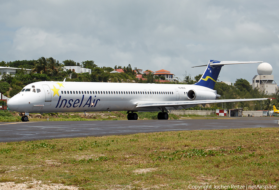 Insel Air McDonnell Douglas MD-82 (PJ-MDE) | Photo 225482