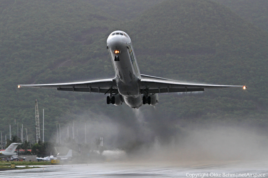 Insel Air McDonnell Douglas MD-83 (PJ-MDF) | Photo 35366