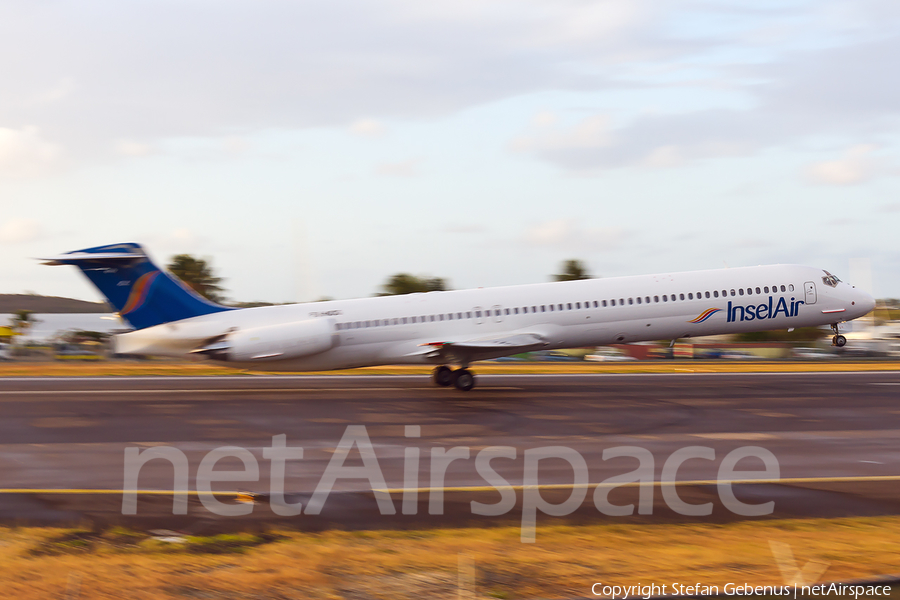 Insel Air McDonnell Douglas MD-83 (PJ-MDG) | Photo 44972