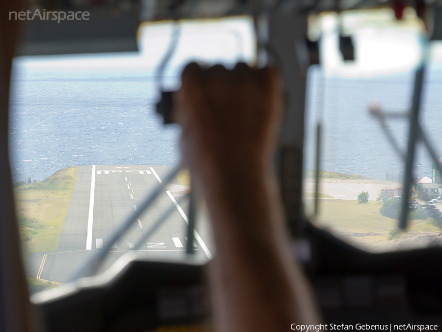 WinAir de Havilland Canada DHC-6-300 Twin Otter (PJ-WIN) | Photo 4738