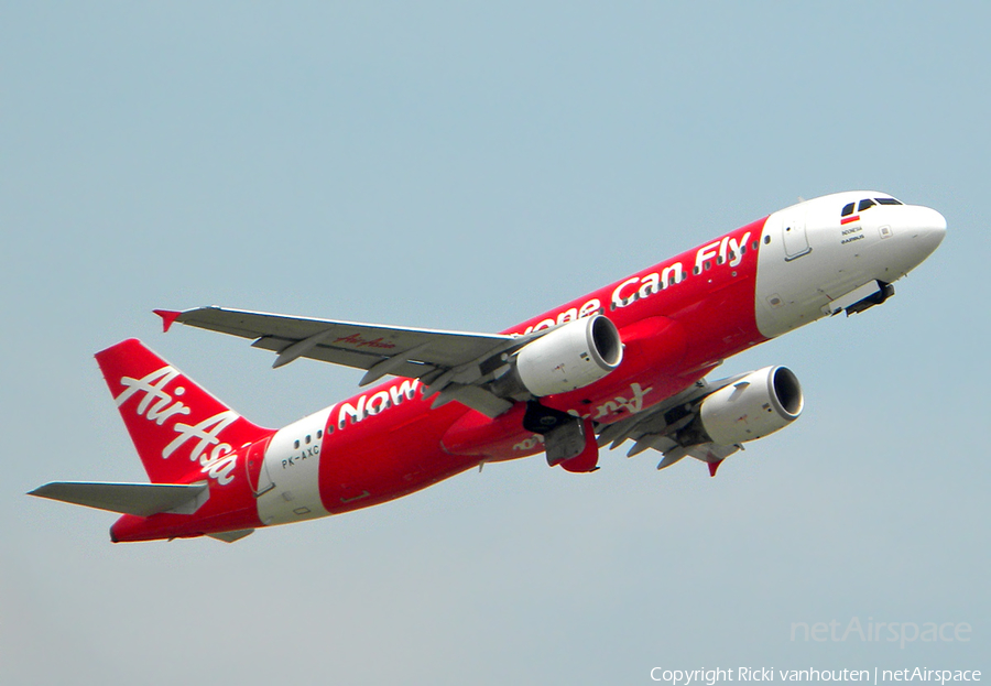 Indonesia AirAsia Airbus A320-216 (PK-AXC) | Photo 368095