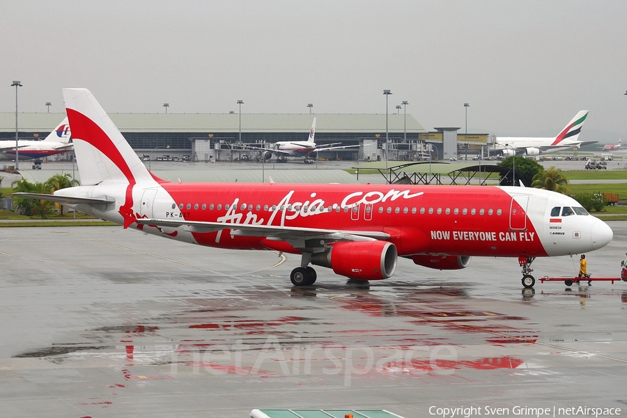 Indonesia AirAsia Airbus A320-216 (PK-AXT) | Photo 16987