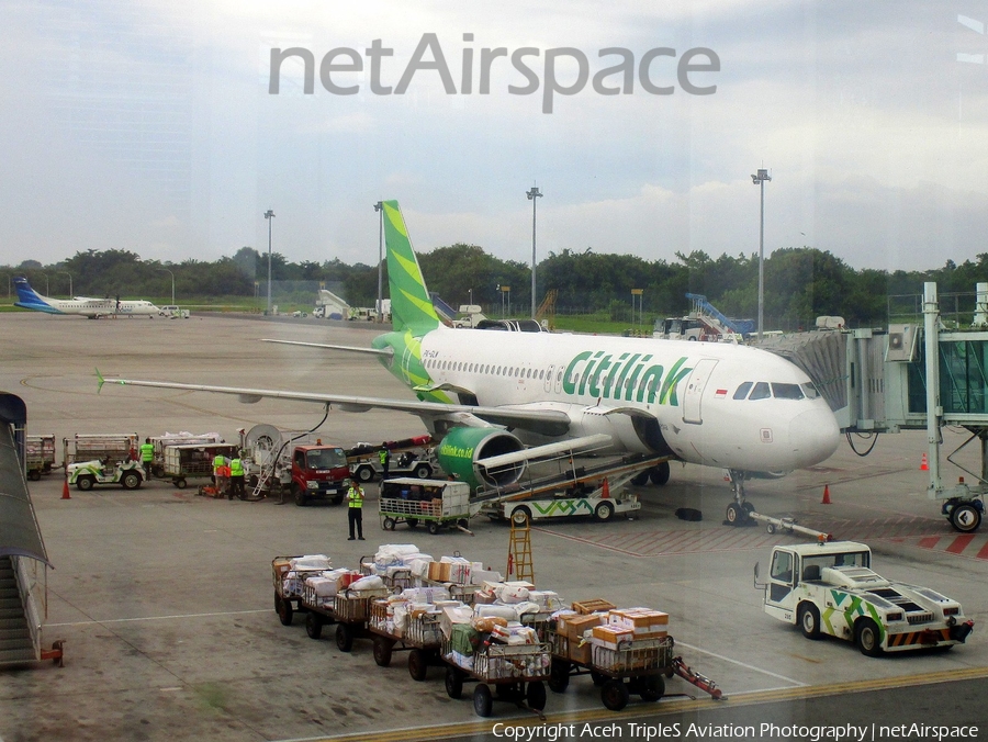 Citilink Garuda Indonesia Airbus A320-214 (PK-GLW) | Photo 261173