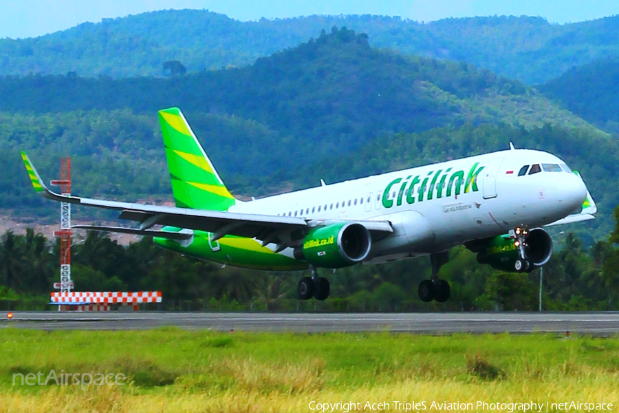 Citilink Garuda Indonesia Airbus A320-214 (PK-GLY) | Photo 632409