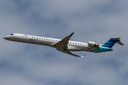 Garuda Indonesia Explore Jet Bombardier CRJ-1000ER (PK-GRI) at  Denpasar/Bali - Ngurah Rai International, Indonesia