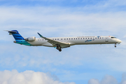 Garuda Indonesia Bombardier CRJ-1000ER (PK-GRM) at  Denpasar/Bali - Ngurah Rai International, Indonesia