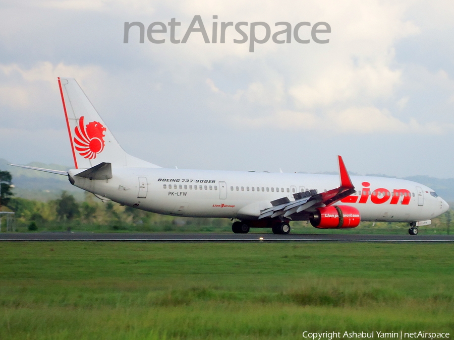 Lion Air Boeing 737-9GP(ER) (PK-LFW) | Photo 144261