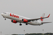 Lion Air Boeing 737-9GP(ER) (PK-LFZ) at  Adisumarmo International, Indonesia
