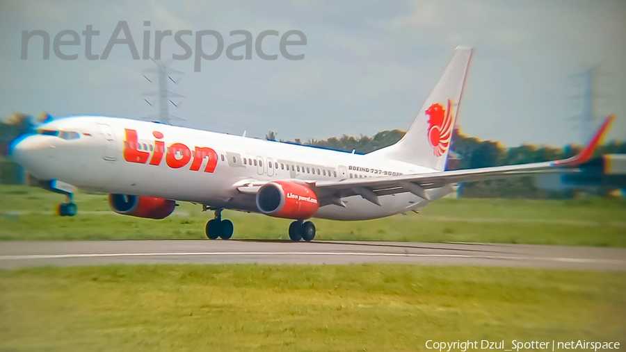 Lion Air Boeing 737-9GP(ER) (PK-LHZ) | Photo 537501