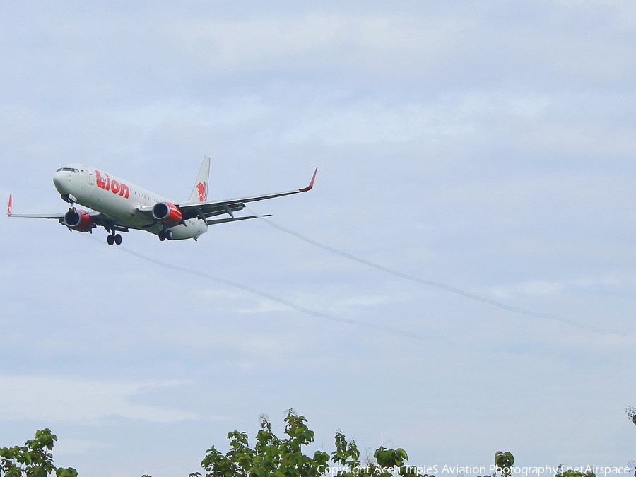 Lion Air Boeing 737-9GP(ER) (PK-LKM) | Photo 354344