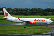 Lion Air Boeing 737-8GP (PK-LPT) at  Surabaya - Juanda International, Indonesia