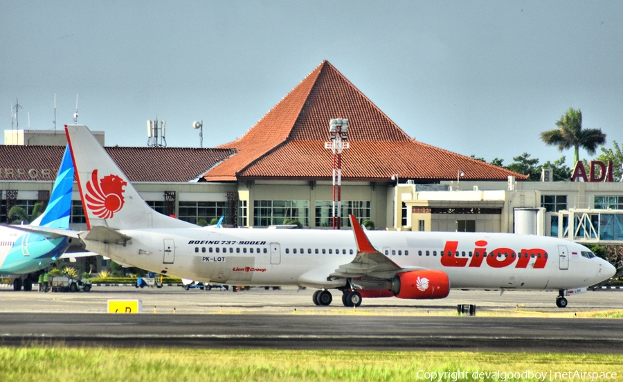 Lion Air Boeing 737-9GP(ER) (PK-LQT) | Photo 405178