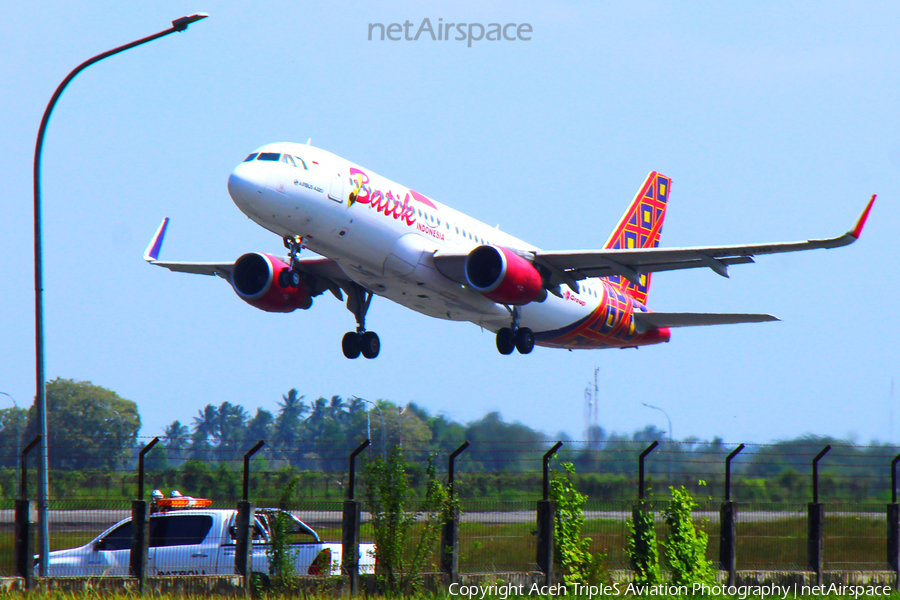 Batik Air Airbus A320-214 (PK-LUH) | Photo 632398