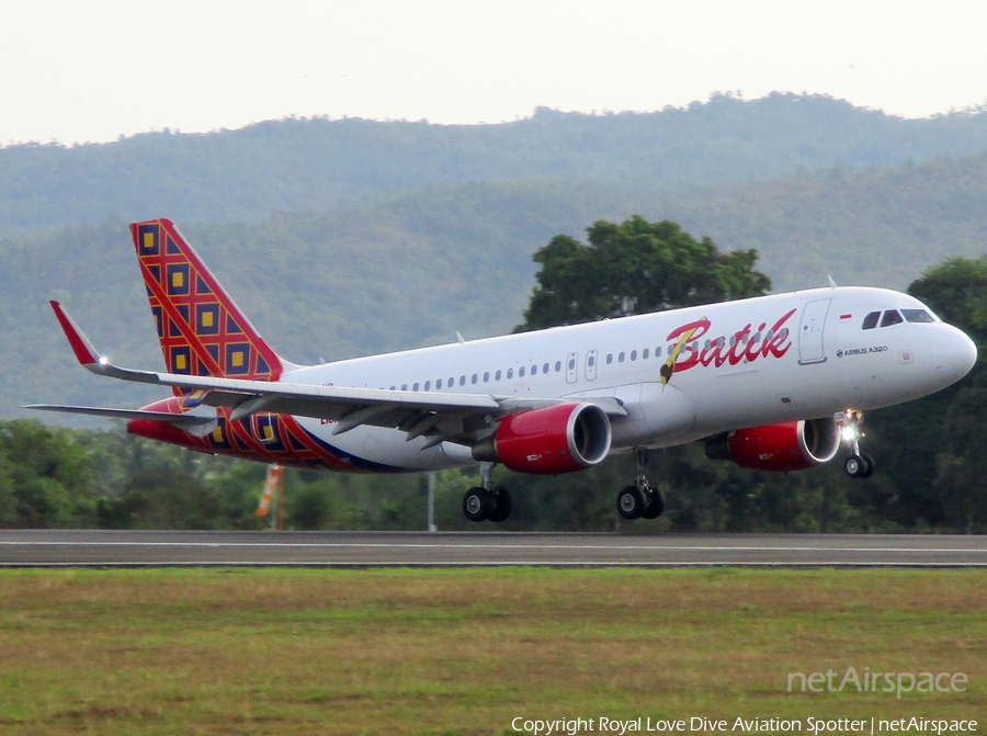 Batik Air Airbus A320-214 (PK-LUR) | Photo 435889