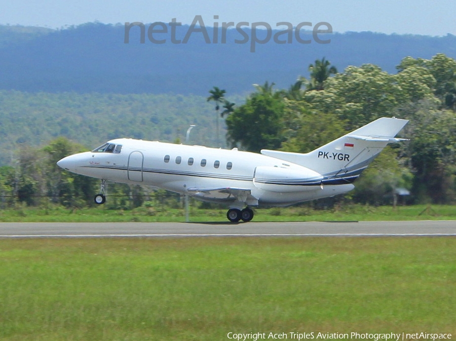 Tri-M.G Intra Asia Airlines Raytheon Hawker 800XPi (PK-YGR) | Photo 296653