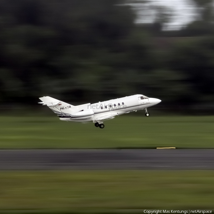 Tri-M.G Intra Asia Airlines Raytheon Hawker 800XPi (PK-YGR) | Photo 459828