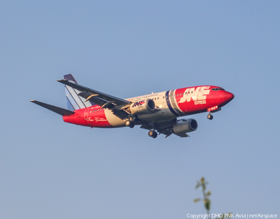 Trigana Air Service Boeing 737-322 (PK-YRA) | Photo 591851