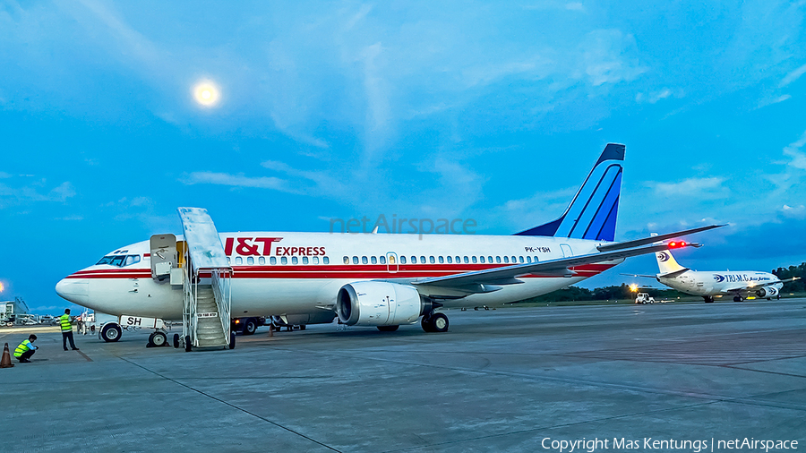 Trigana Air Service Boeing 737-3L9 (PK-YSH) | Photo 459108