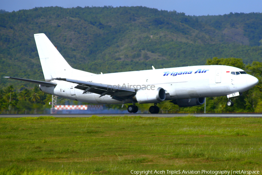 Trigana Air Service Boeing 737-301(SF) (PK-YST) | Photo 531168