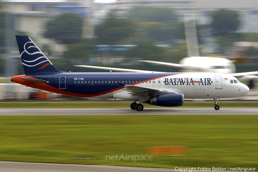 Batavia Air Airbus A320-231 (PK-YVE) | Photo 21134