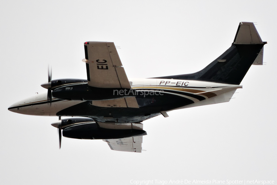 Globo Aviacao Embraer EMB-121A1 Xingu II (PP-EIC) | Photo 598134