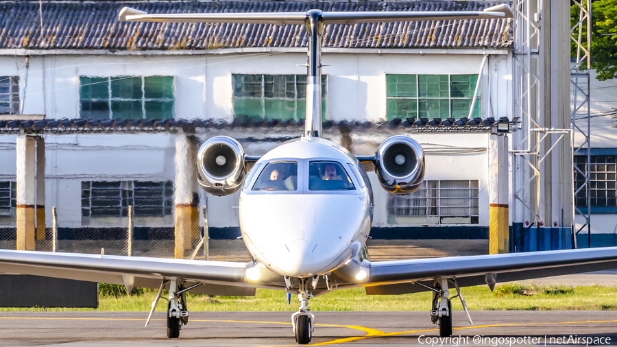 (Private) Embraer EMB-500 Phenom 100 (PP-EMB) | Photo 396315