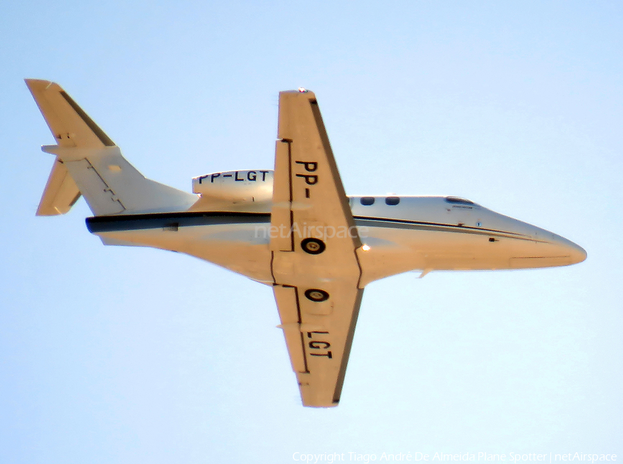 (Private) Embraer EMB-500 Phenom 100 (PP-LGT) | Photo 500161