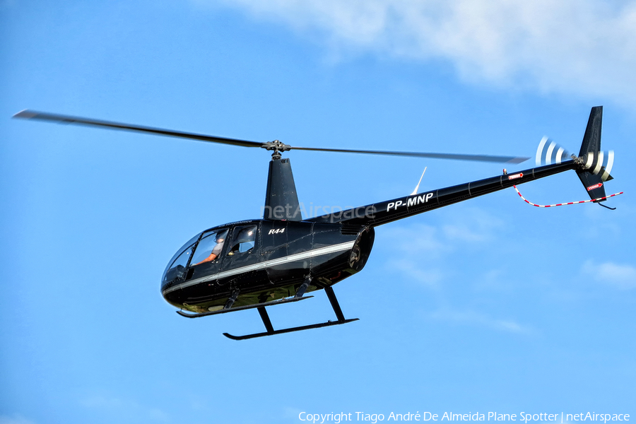 (Private) Robinson R44 Astro (PP-MNP) | Photo 625903
