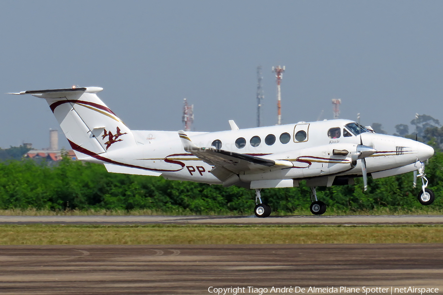 (Private) Beech King Air B200 (PP-NAT) | Photo 569826