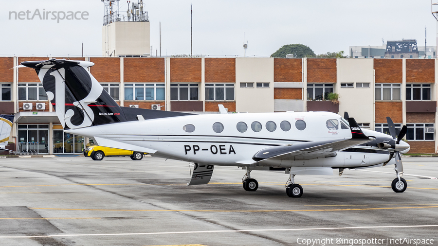 (Private) Beech King Air B200GT (PP-OEA) | Photo 398433