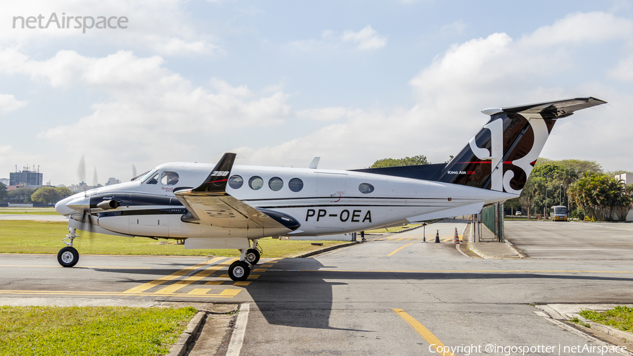 (Private) Beech King Air B200GT (PP-OEA) | Photo 398446