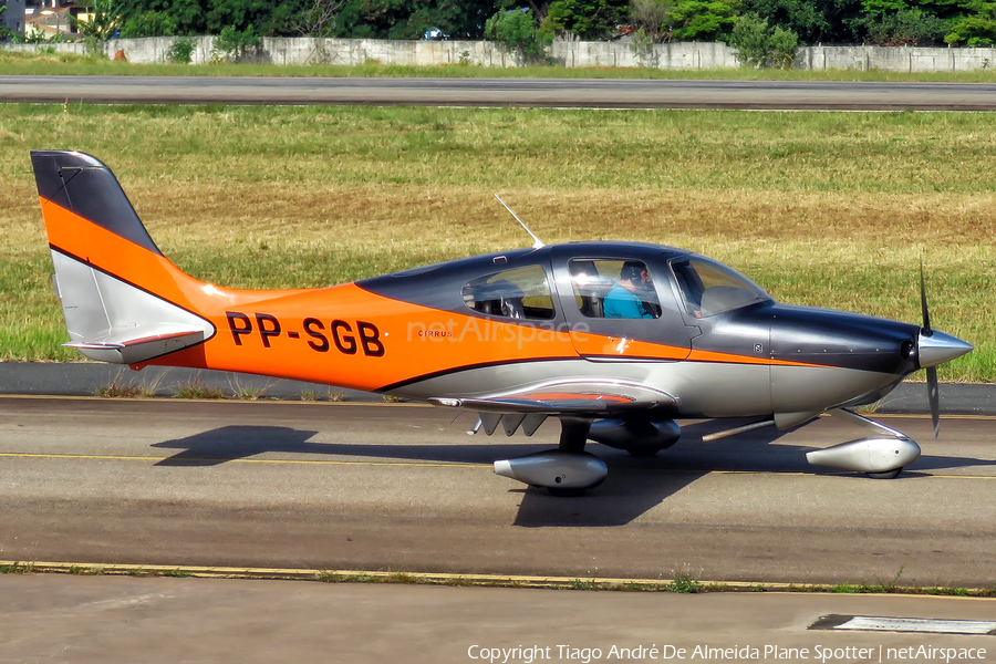(Private) Cirrus SR20 (PP-SGB) | Photo 670095