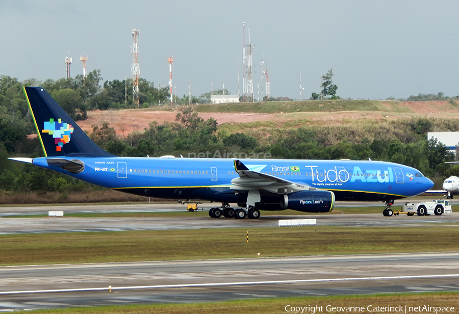 Azul Linhas Aereas Brasileiras Airbus A330-243 (PR-AIT) | Photo 334795