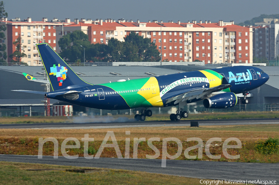 Azul Linhas Aereas Brasileiras Airbus A330-243 (PR-AIV) | Photo 245593