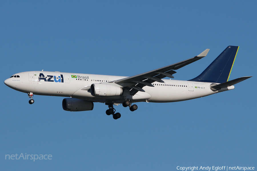 Azul Linhas Aereas Brasileiras Airbus A330-243 (PR-AIY) | Photo 231602