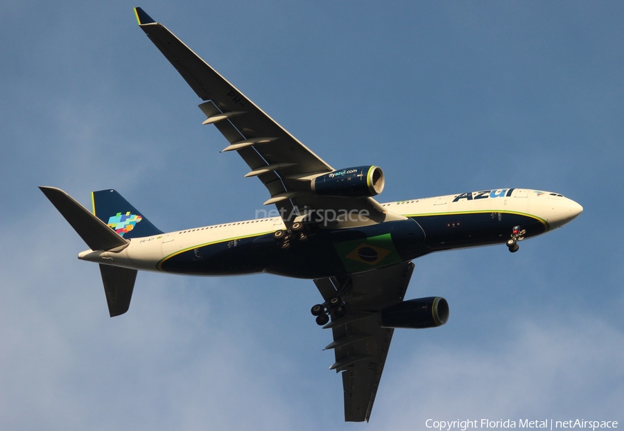 Azul Linhas Aereas Brasileiras Airbus A330-243 (PR-AIY) | Photo 299734