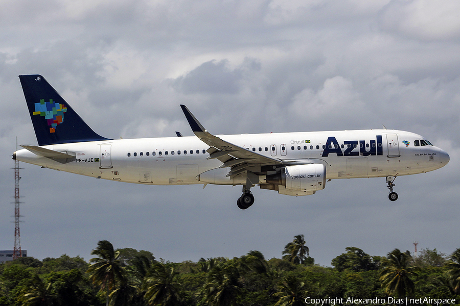 Azul Linhas Aereas Brasileiras Airbus A320-214 (PR-AJE) | Photo 497816