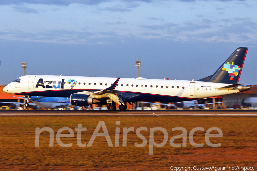 Azul Linhas Aereas Brasileiras Embraer ERJ-195AR (ERJ-190-200 IGW) (PR-AUK) | Photo 341311