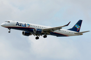 Azul Linhas Aereas Brasileiras Embraer ERJ-195AR (ERJ-190-200 IGW) (PR-AUM) at  Sao Paulo - Guarulhos - Andre Franco Montoro (Cumbica), Brazil